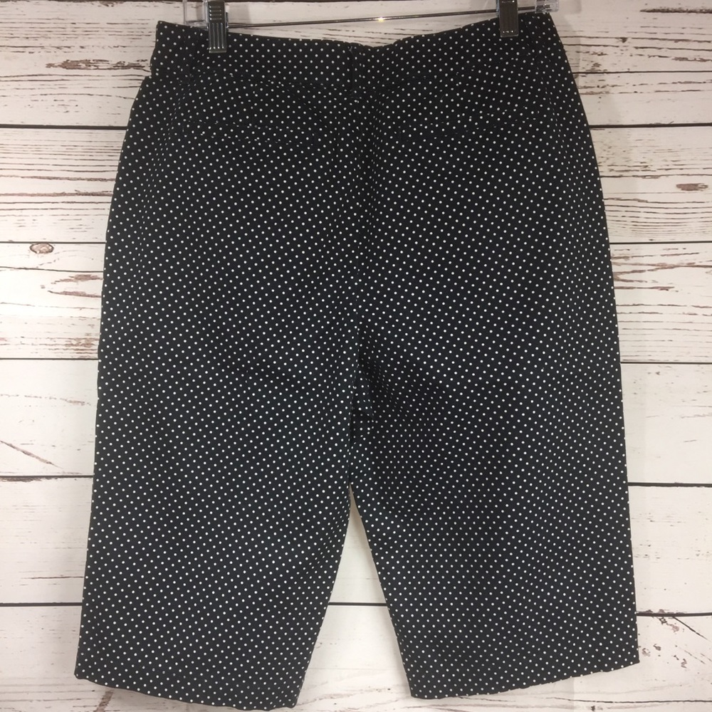 🌟SOLD🌟Navy & White Polka Dot Capris - Picture 5 of 6